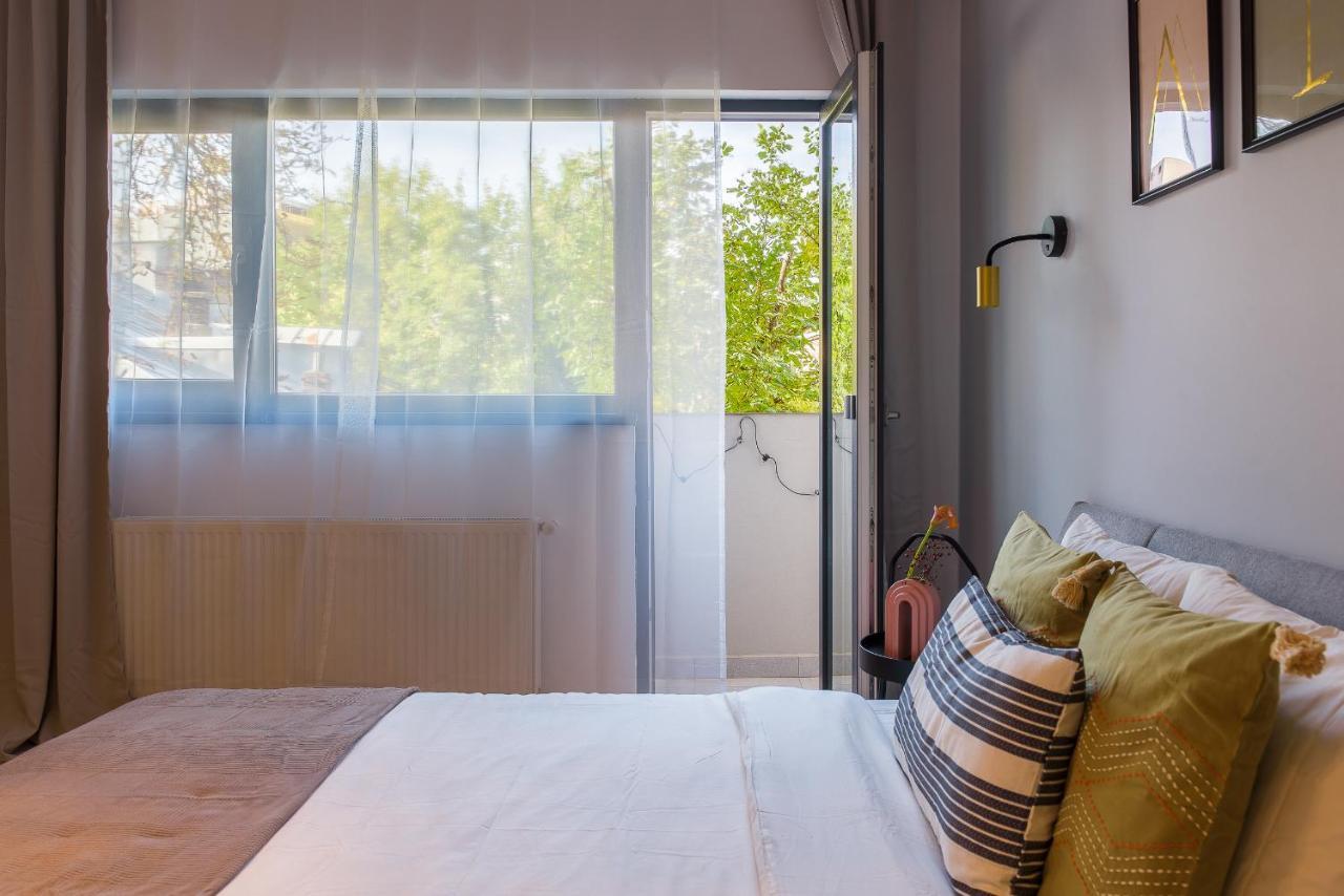 Sunny Studio - Top Location - Green View Balcony Букурещ Екстериор снимка